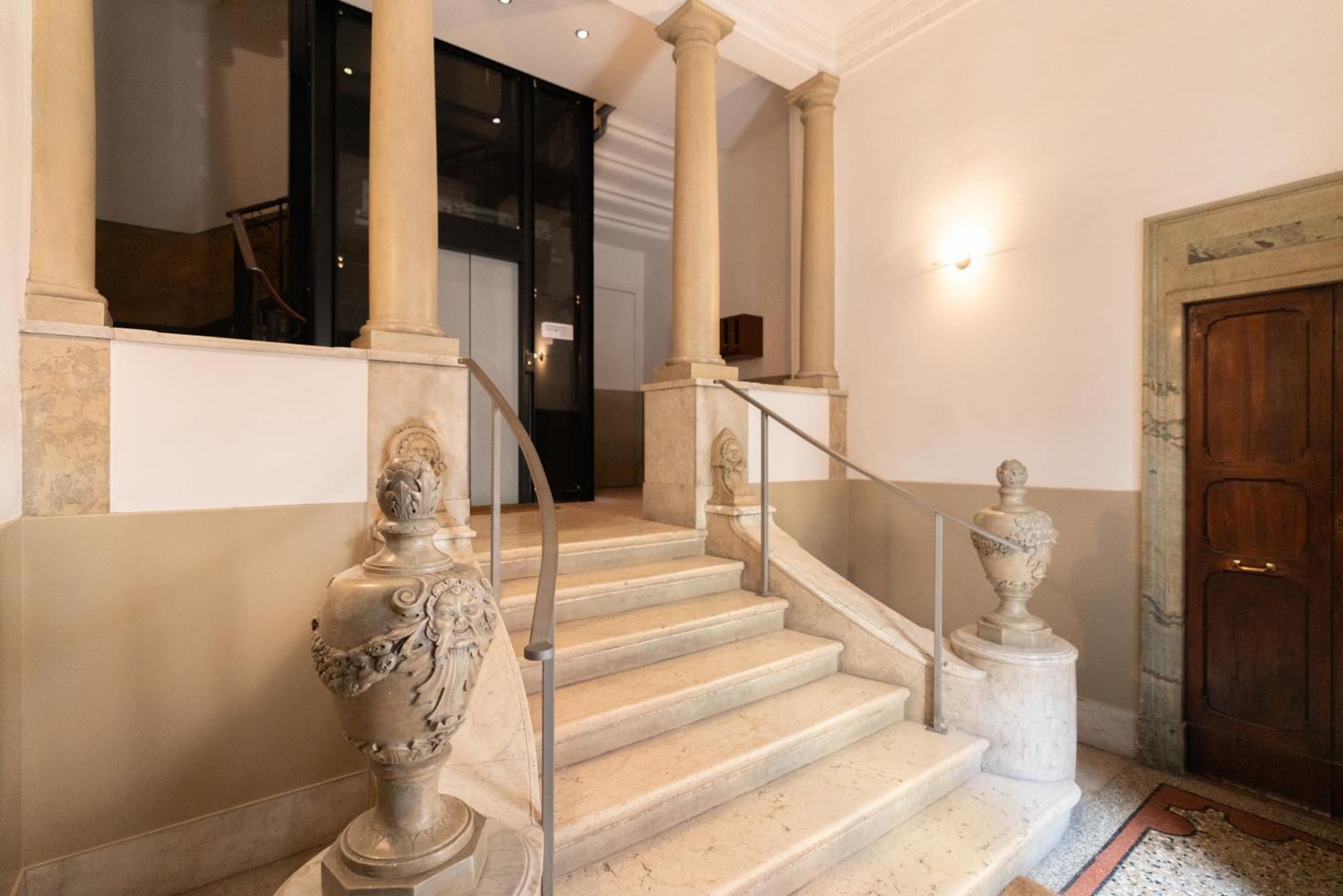 Palazzo Biasini By Postcardsfrom Hotel Verona Buitenkant foto