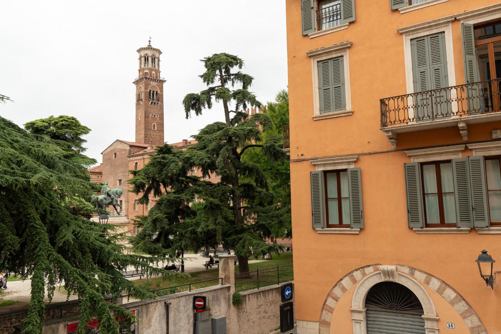 Palazzo Biasini By Postcardsfrom Hotel Verona Buitenkant foto